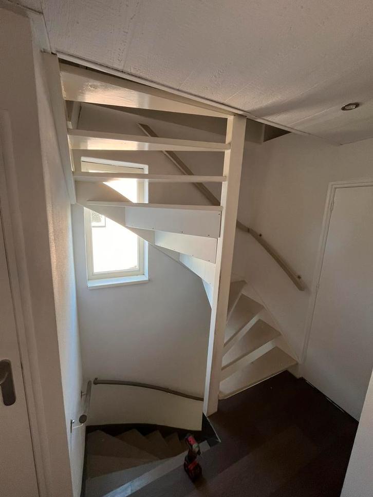 Trap sluiten. Open naar gesloten. Traprenovatie. Dichtmaken, Doe-het-zelf en Verbouw, Ladders en Trappen, Nieuw, Trap, Ophalen of Verzenden