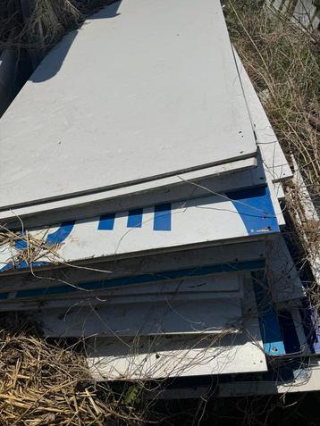 Aluminium Dibond platen 100 cm hoog 300 cm lang beschikbaar voor biedingen