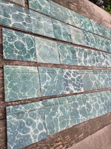 39 stuks antieke muur plinten, gemarmerd groen wit beschikbaar voor biedingen