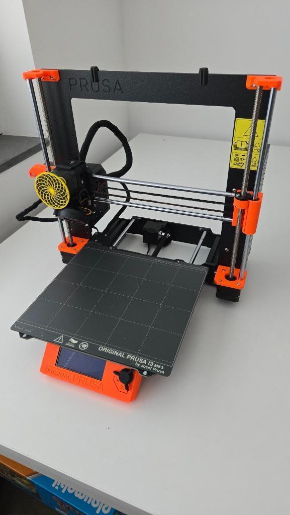 Prusa MK3S+ 3D-printer met omhuizing - zo goed als nieuw, Computers en Software, 3D Printers, Zo goed als nieuw, Ophalen