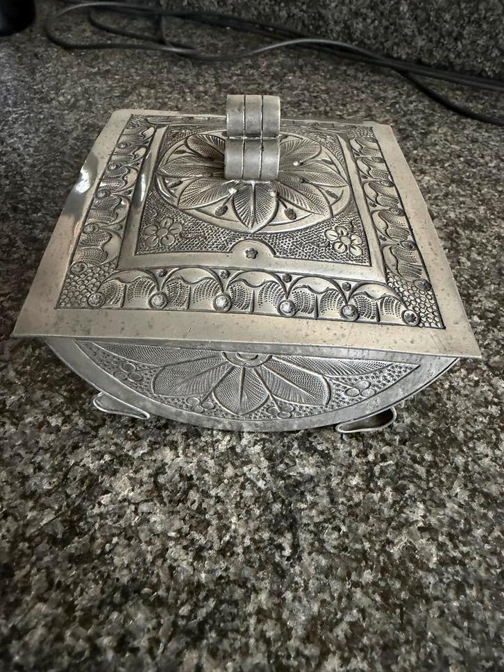 Etain Pur Tinnen Sieradenkistje in Goede Staat, Antiek en Kunst, Antiek | Tin, Ophalen of Verzenden