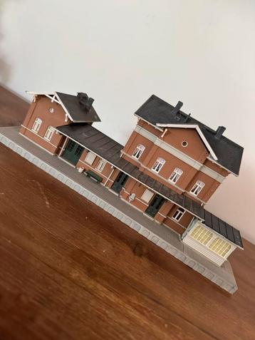 39368 Kibri H0 Bahnhof / station Eschbronn beschikbaar voor biedingen