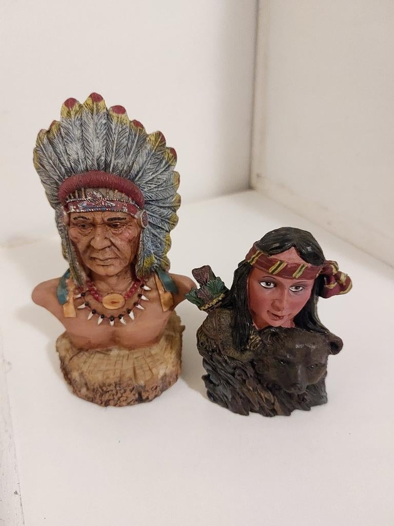 2x Nieuwe Indianen Beeldjes - Groot & Klein, Ophalen of Verzenden, Nieuw, Mens