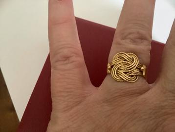 Prachtige vintage gouden ring Mattenklopper 14 karaat 585  beschikbaar voor biedingen