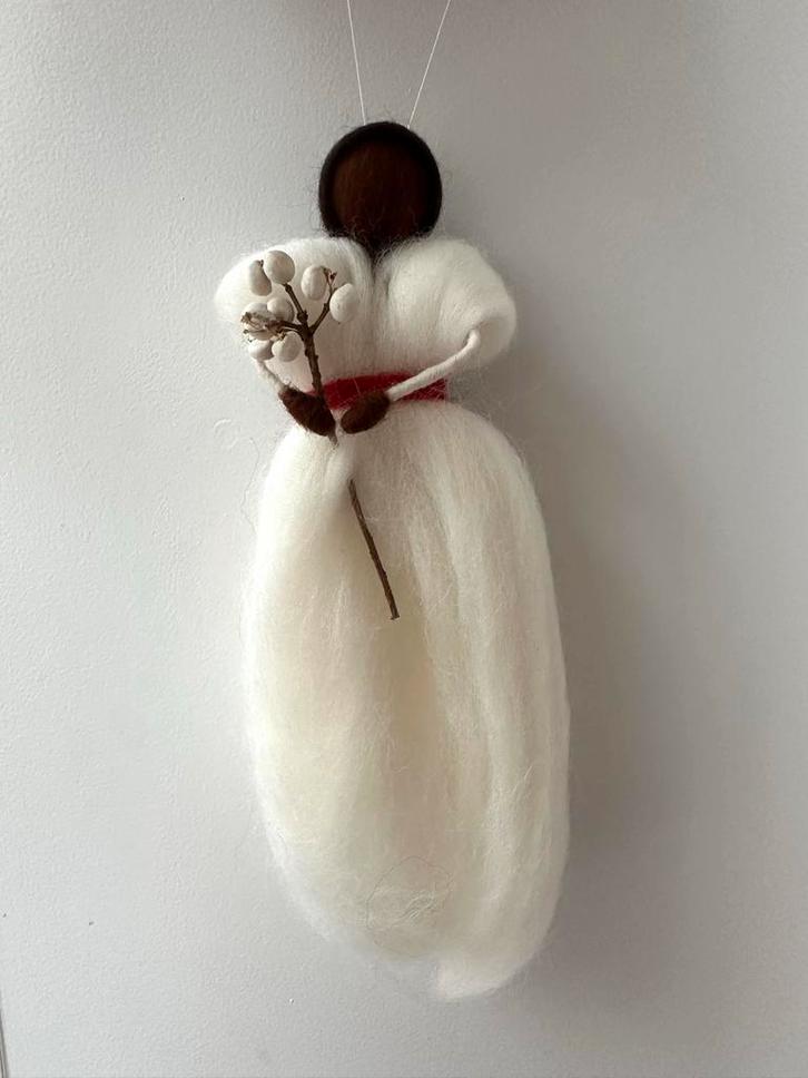 Handgemaakte Lontwol Engel - Waldorf & Montessori, Huis en Inrichting, Woonaccessoires | Wanddecoraties, Nieuw, Ophalen of Verzenden