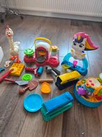 Grote Play-Doh set met eenhoorn, kip en veel accessoires, Ophalen of Verzenden, Gebruikt, Bouwen