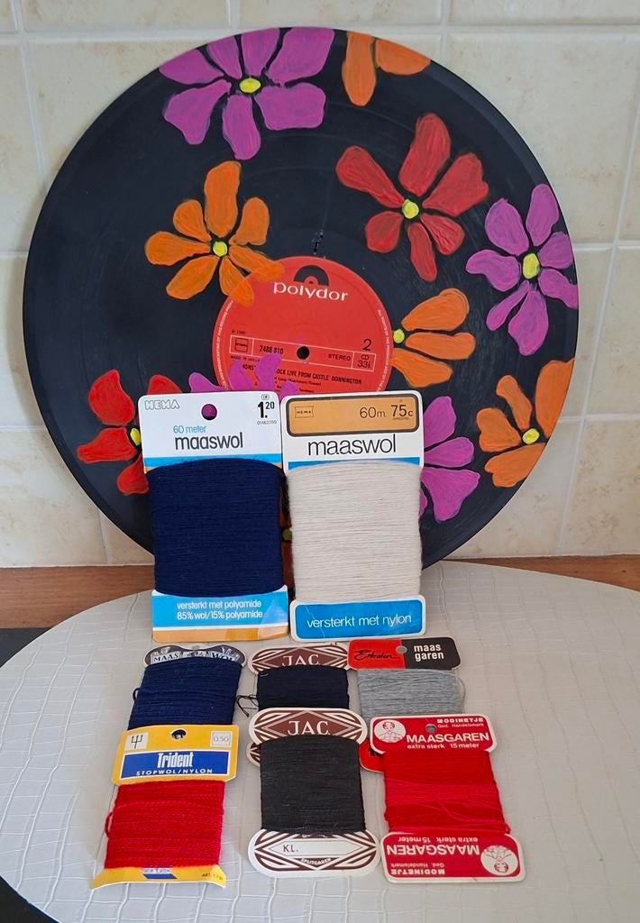 Maaswol en maasgaren, verschillende merken, Hobby en Vrije tijd, Naaien en Fournituren, Ophalen of Verzenden, Garen of Naald(en)