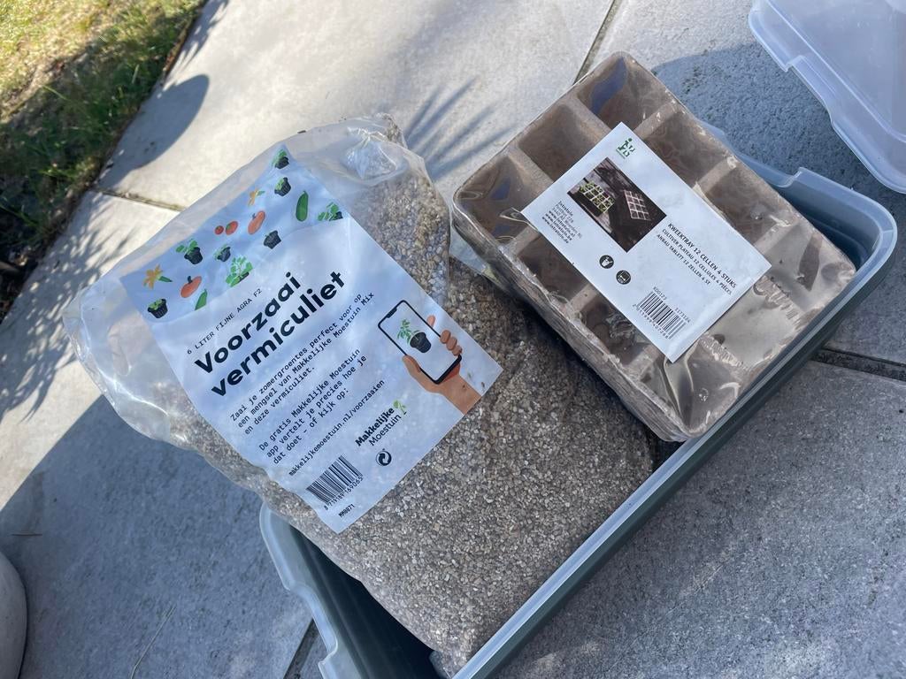 2x Voorzaai setje met vermiculiet en kweekbakje, Tuin en Terras, Kweekspullen, Ophalen, Nieuw, Kweekbak