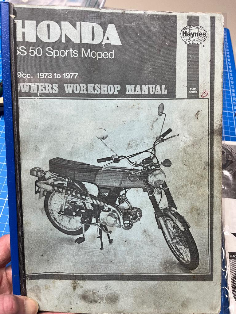 Honda ss50 werkplaats handboek, Fietsen en Brommers, Ophalen of Verzenden, Gebruikt
