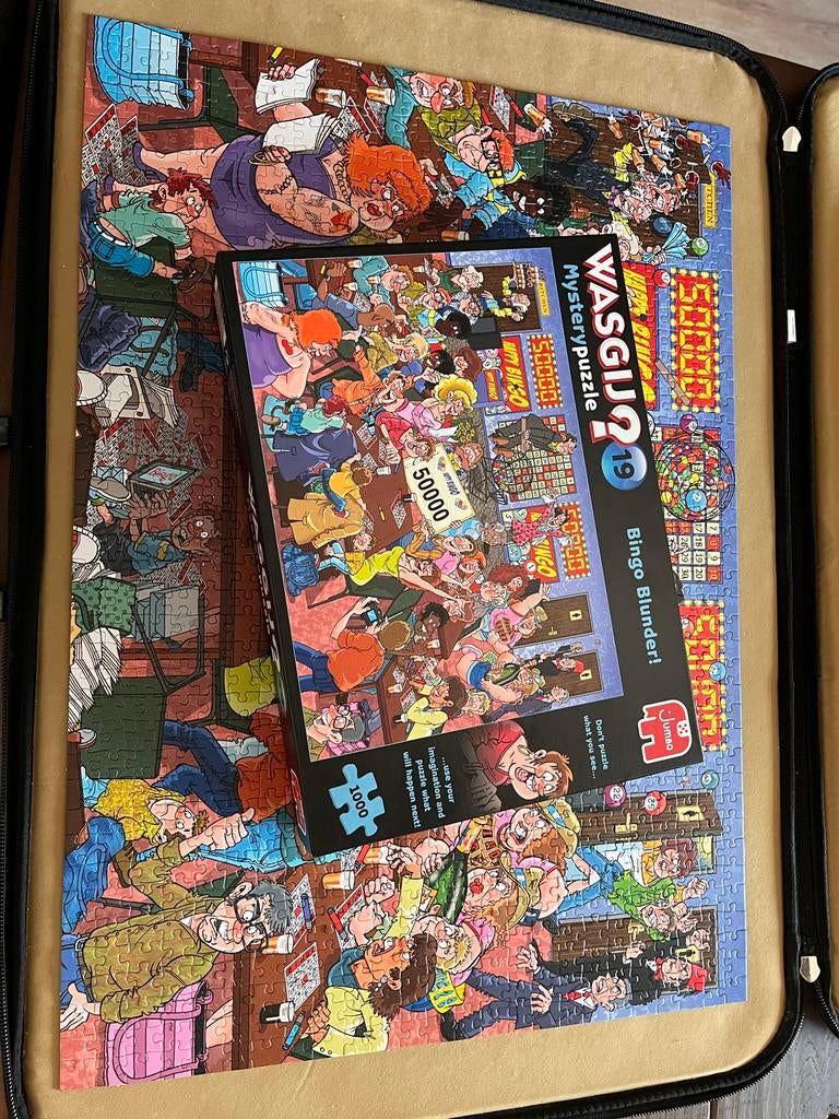 Wasgij Mystery 19 Bingo Blunder! Legpuzzel 1000 stukjes, Ophalen of Verzenden, 500 t/m 1500 stukjes, Zo goed als nieuw, Legpuzzel