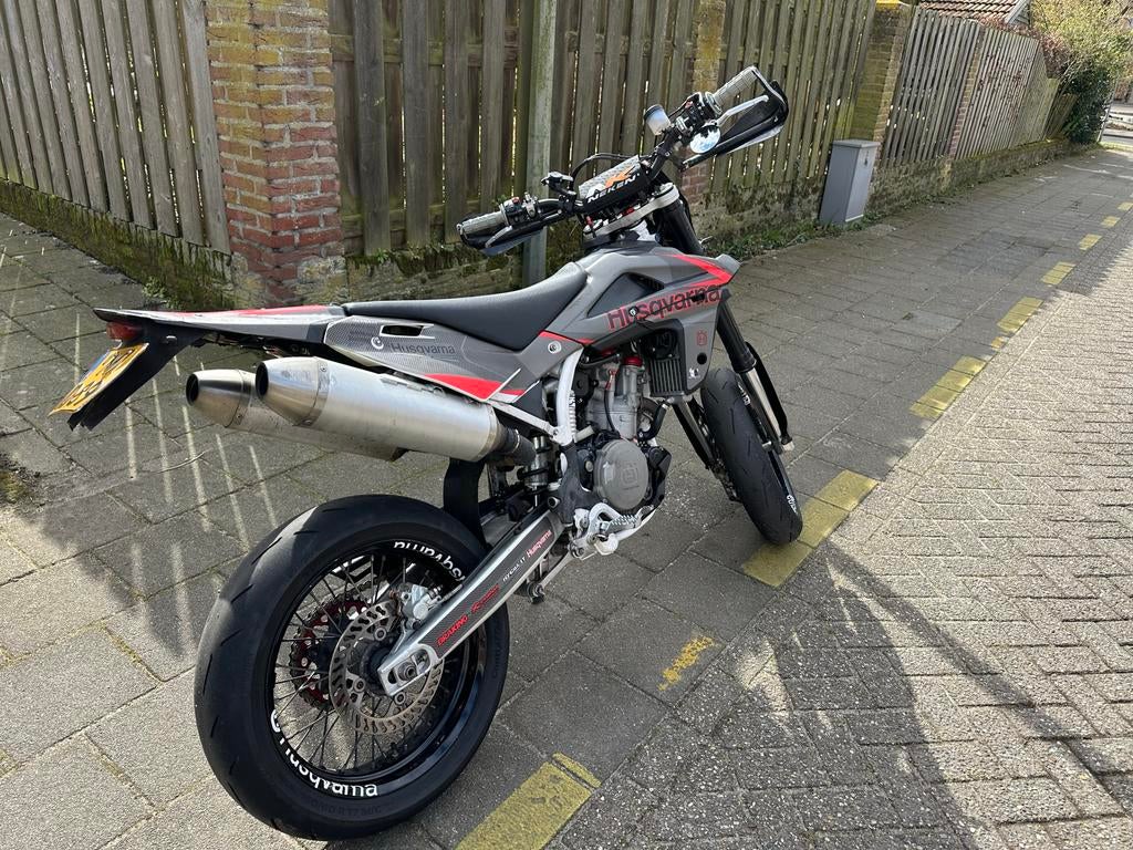 Husqvarna SMR510 Supermotard (2009), Motoren, Particulier, Meer dan 35 kW, Minimaal motorrijbewijs A2, LED Verlichting
