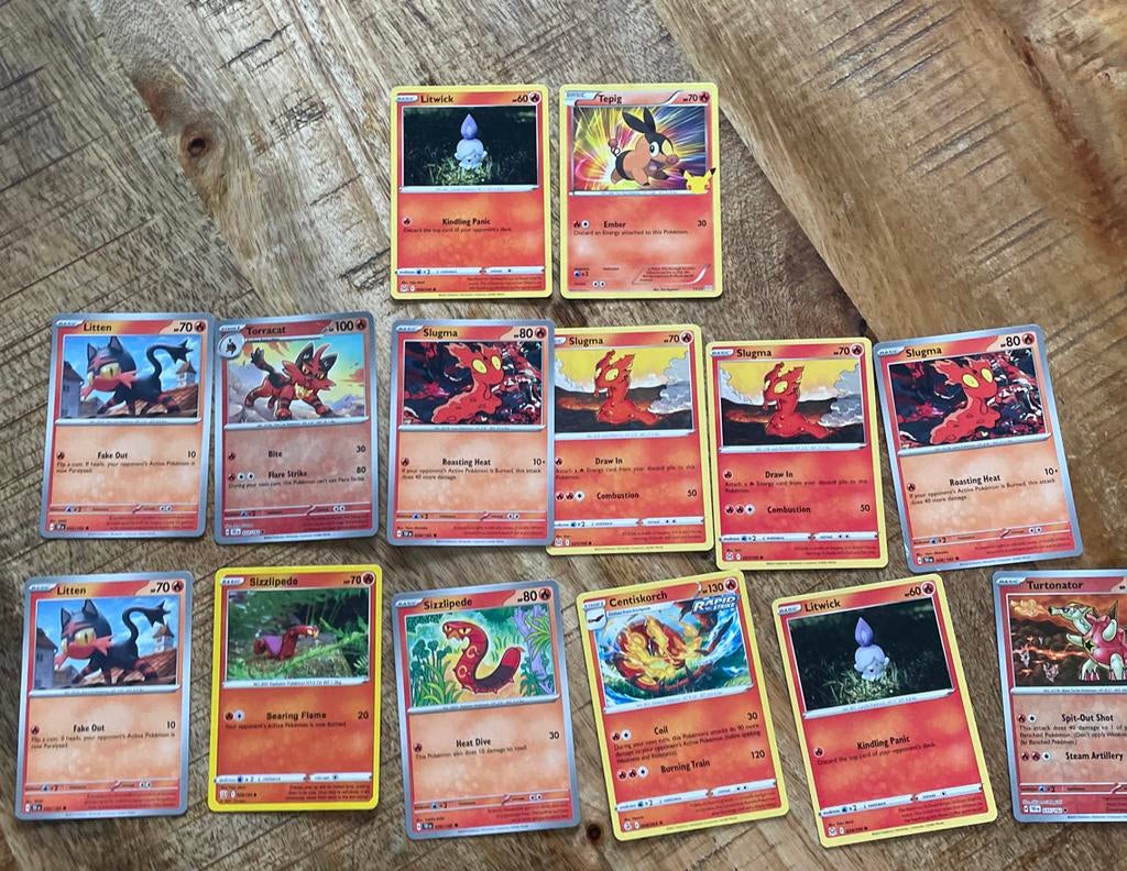 Pokémon Kaarten Collectie: Diverse Vuur-types, Ophalen of Verzenden, Gebruikt, Meerdere kaarten