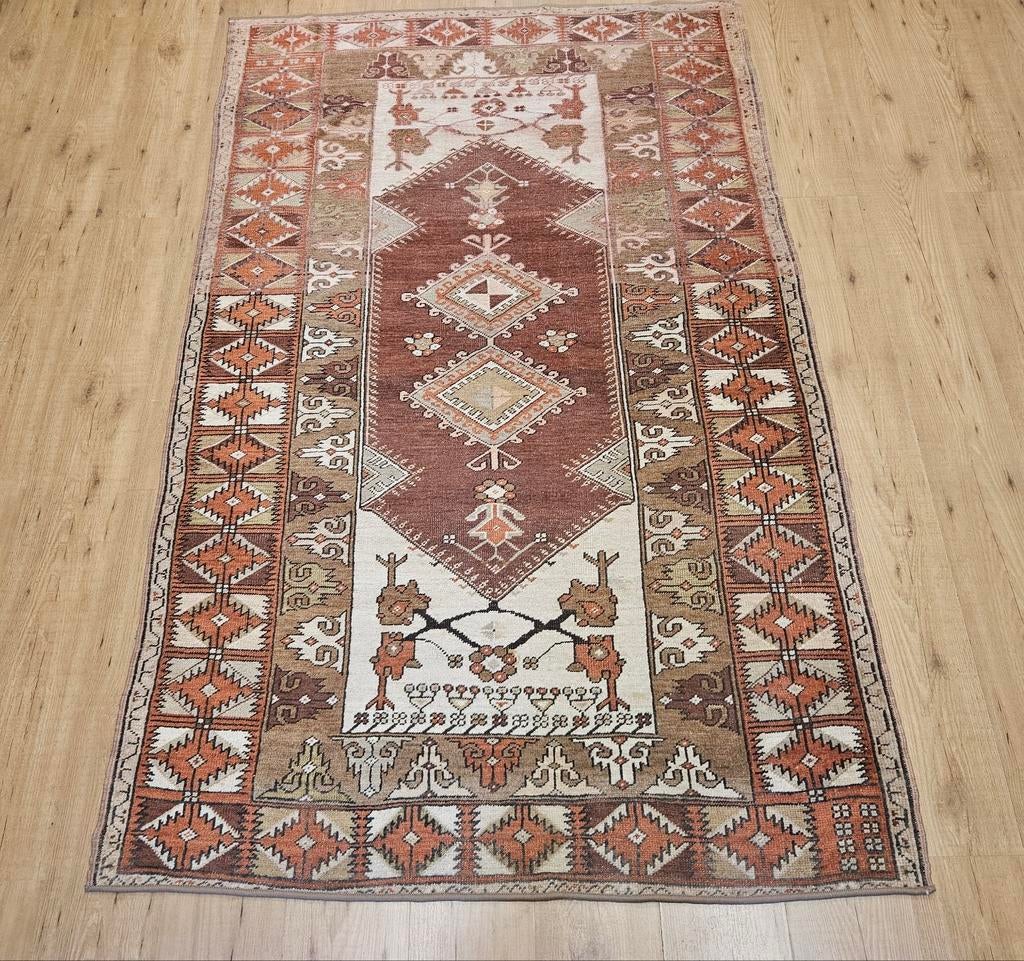 Vintage handgeknoopt oosters tapijt milas 208x133, Huis en Inrichting, Stoffering | Tapijten en Kleden, Info@SlatsAntiek.nl, Tweedehands