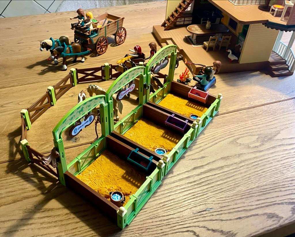 Playmobil Spirit Lucky's huis met paardenstal en accessoires, Kinderen en Baby's, Speelgoed | Playmobil, Ophalen of Verzenden