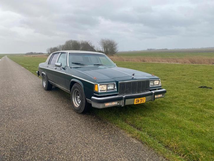 Buick 1982 Groen v8!, Auto's, Buick, Particulier, Park Avenue, Benzine, Sedan, Automaat, Geïmporteerd, Groen, Grijs, Stof, Achterwielaandrijving