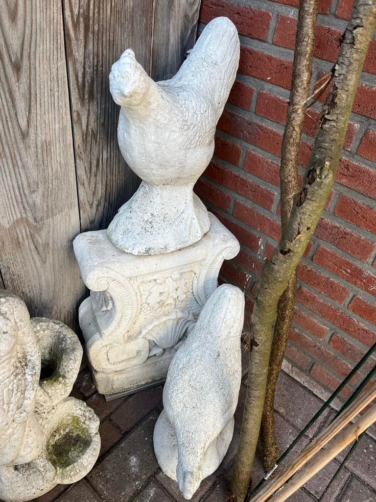 Twee stenen vogelbeelden voor tuin of decoratie, Ophalen, Gebruikt, Steen, Dierenbeeld