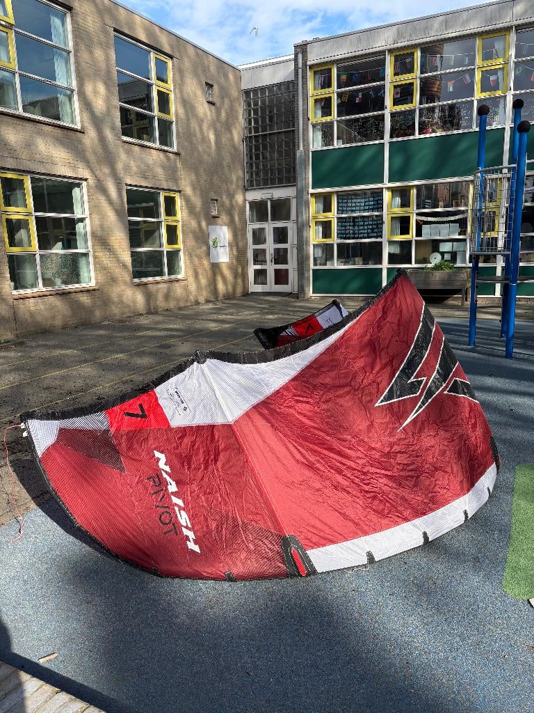 Naish | Pivot | 7m | 2025 | 3* gebruikt, Watersport en Boten, Kitesurfen, Ophalen, Geen board, Zo goed als nieuw, Kite