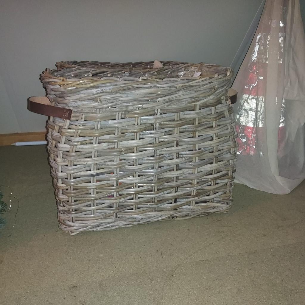 Stoere vensterbank manden, Ophalen of Verzenden, 60 cm of meer, Doos, Minder dan 35 cm