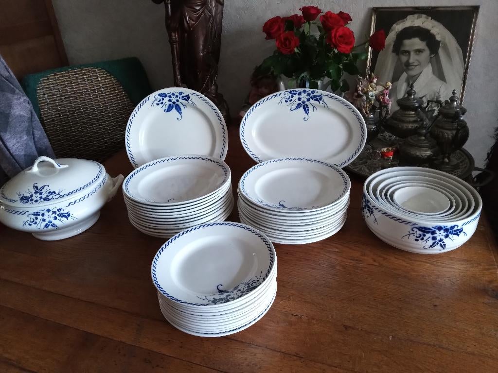 eetservies van de oude Boch la Louviere uit Belgie klokbloem, Ophalen