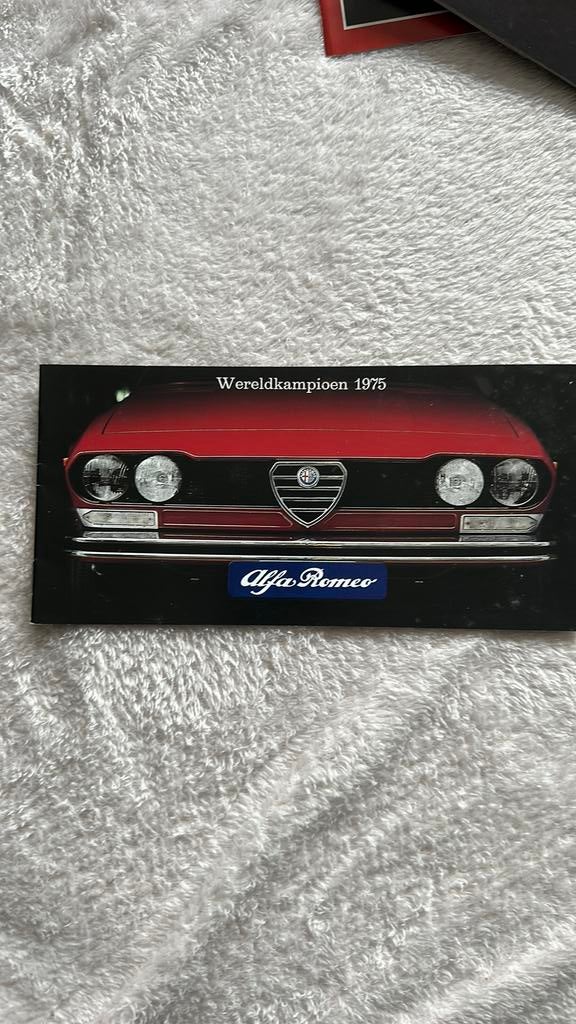 Ruim 45 Alfa Romeo brochures oudere en nieuwere modellen, Ophalen of Verzenden, Zo goed als nieuw, Alfa Romeo