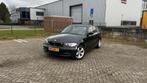 BMW 1-Serie 2.0 116D 5DR 2010 Zwart / airco en nieuwe apk, Auto's, BMW, 1-Serie, Achterwielaandrijving, 680 kg, 4 cilinders