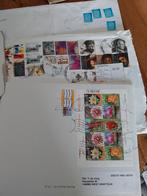 Euro en persoonlijke postzegels op enveloppen., Ophalen of Verzenden