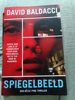 David Baldacci, Spiegelbeeld, deel 4 Atlee Pine serie, €3, Ophalen of Verzenden, Zo goed als nieuw