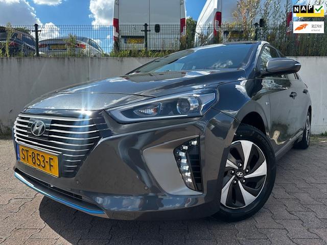 Hyundai IONIQ 1.6 GDi Comfort HYBRID/CARPLAY/NAVI/CRUISE/PDC, Auto's, Hyundai, Stof, Gebruikt, Adaptive Cruise Control, Origineel Nederlands