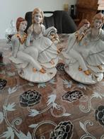 Twee beeldjes biscuit porselein serieus bieden, Antiek en Kunst, Ophalen