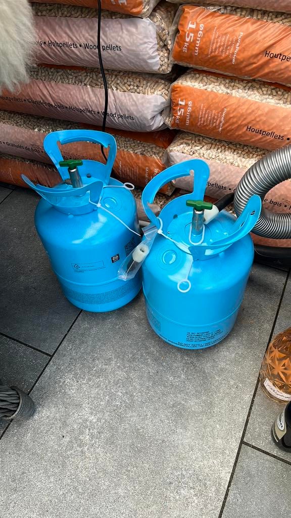 Helium voor ballonen, Hobby en Vrije tijd, Feestartikelen, Ophalen of Verzenden, Zo goed als nieuw
