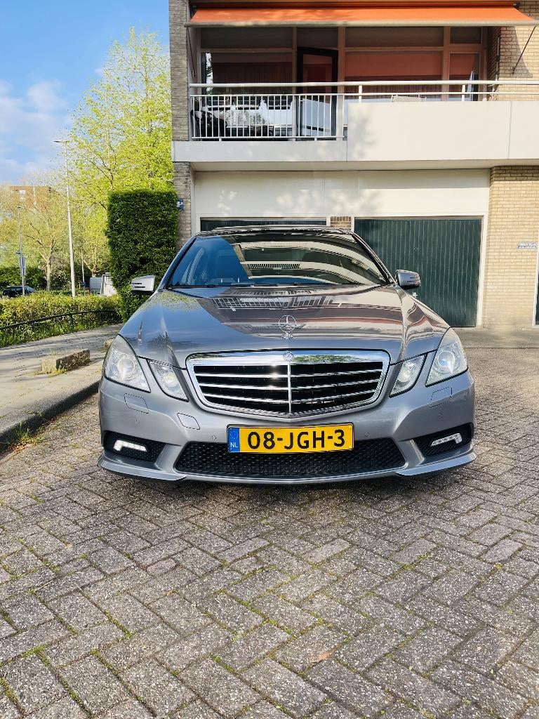 Mercedes-Benz E-Klasse 3.5 E350 CGI Sedan AUT 2009 Grijs, Auto's, Mercedes-Benz, Particulier, E-Klasse, ABS, Airbags, Airconditioning