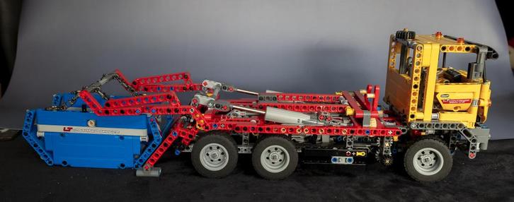 Lego Technic 42024 Truck met afvalcontainer. 2 in 1 set, Kinderen en Baby's, Speelgoed | Duplo en Lego, Zo goed als nieuw, Lego