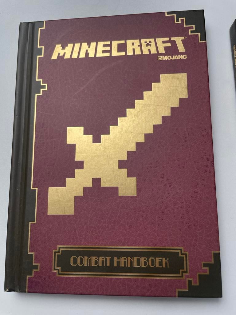 Minecraft Combat Handboek, Ophalen of Verzenden, Gelezen, Fictie algemeen