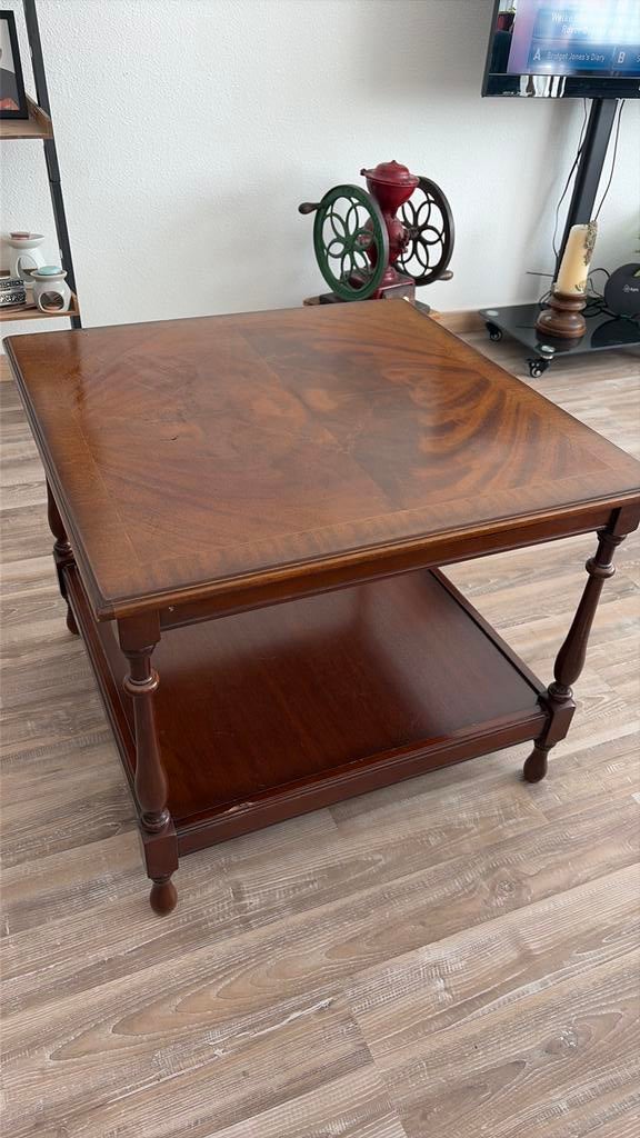 Heldense salontafel vierkant, Ophalen