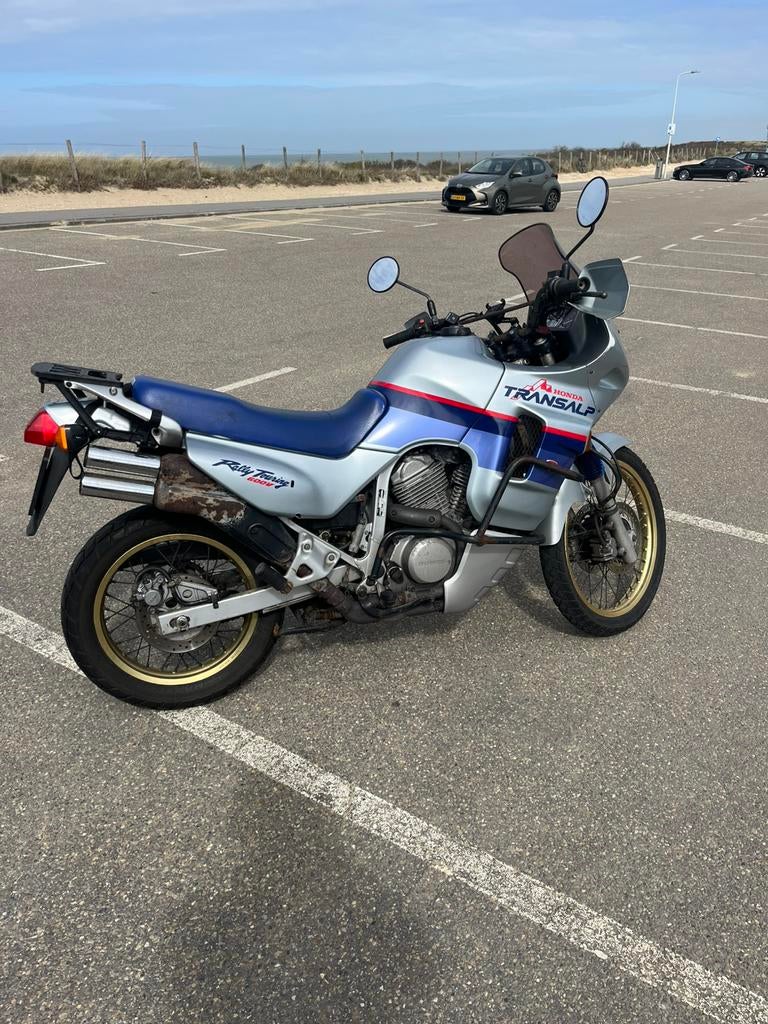 Honda XL600V Transalp 1999 anniversary edition, Motoren, Motoren | Honda, Handvatverwarming, 2 cilinders, Particulier, Enduro