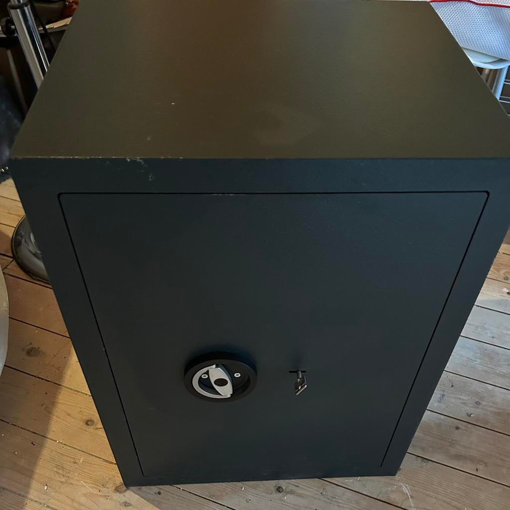 Kluis, Ophalen, Zo goed als nieuw