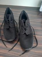 Sportschoenen maat 38, Ophalen of Verzenden, Zo goed als nieuw, Sportschoenen, Zwart