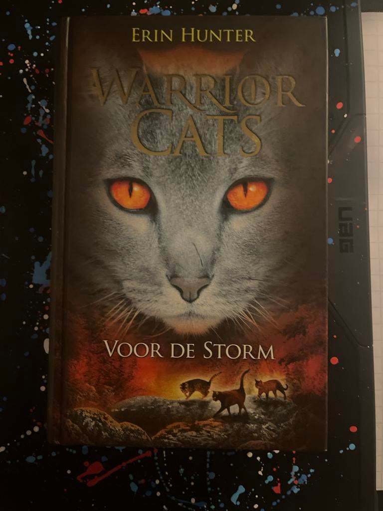 Warrior Cats: Voor de Storm - Erin Hunter, Boeken, Ophalen of Verzenden, Gelezen, Nederland