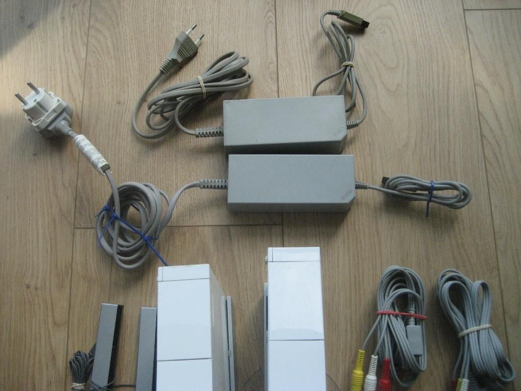 Wii kavel compleet, Ophalen of Verzenden, Gebruikt, Met 3 controllers of meer, Met stuurtje