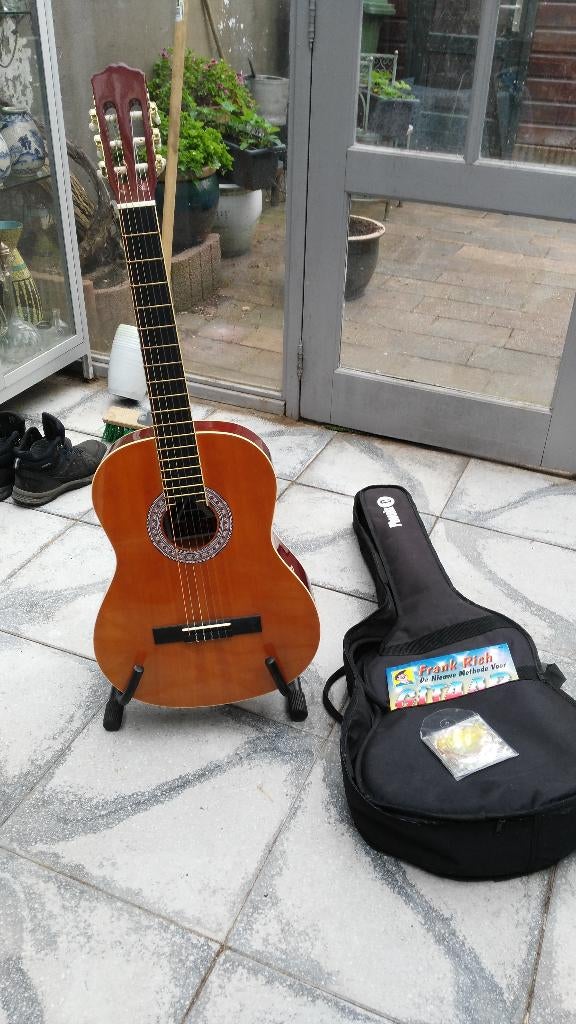 gitaar, Ophalen, Zo goed als nieuw
