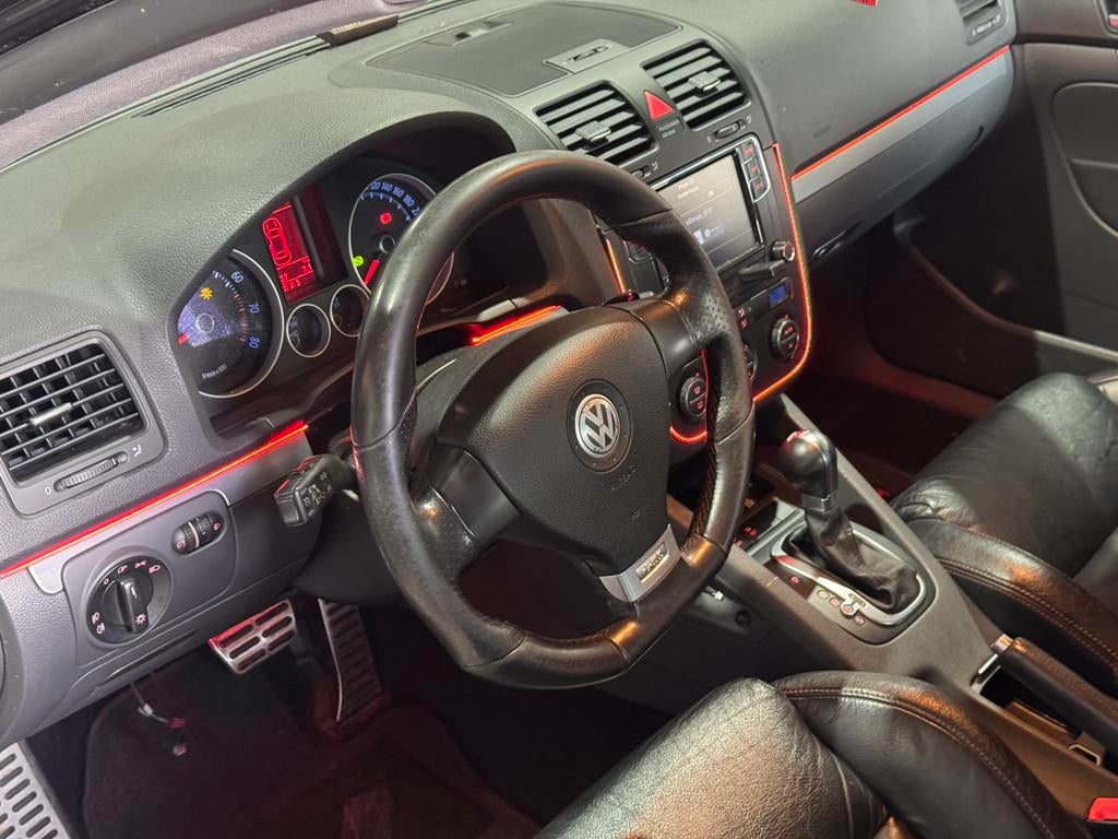 Volkswagen Golf 2.0 GTI 147KW 2008 Zwart, Auto's, Volkswagen, 4 cilinders, 1984 cc, Leder, 75 €/maand