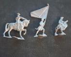 3 oude vintage tinnen soldaten, te paard, vlag & trommel, Ophalen of Verzenden