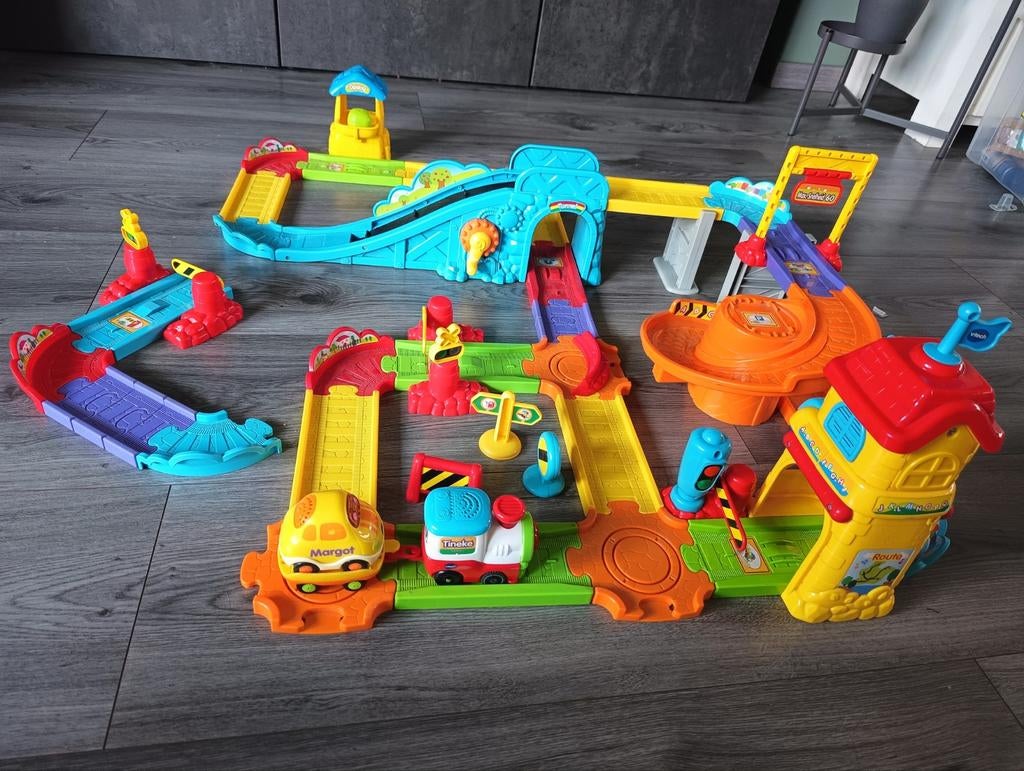 VTech Toet Toet Treinbaan met Trein en Auto, Kinderen en Baby's, Speelgoed | Vtech, Ophalen, Gebruikt, 2 tot 4 jaar