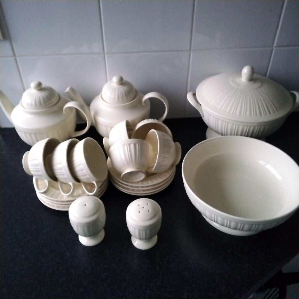 Queen's garden: diverse items, Huis en Inrichting, Keuken | Servies, Verzenden, Aardewerk, Overige stijlen, Overige typen