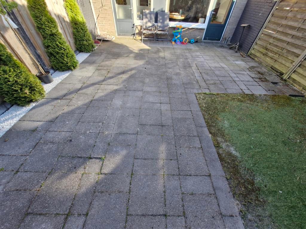 Gratis tuintegels (reeds uit de grond gehaald), Tuin en Terras, Tegels en Klinkers, Ophalen of Verzenden, Gebruikt, Beton, Terrastegels