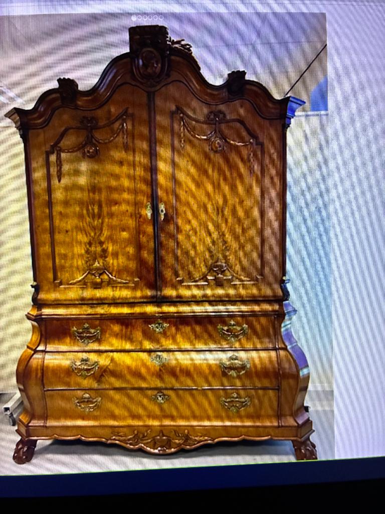 Notenhouten Hollandse kabinet, Ophalen