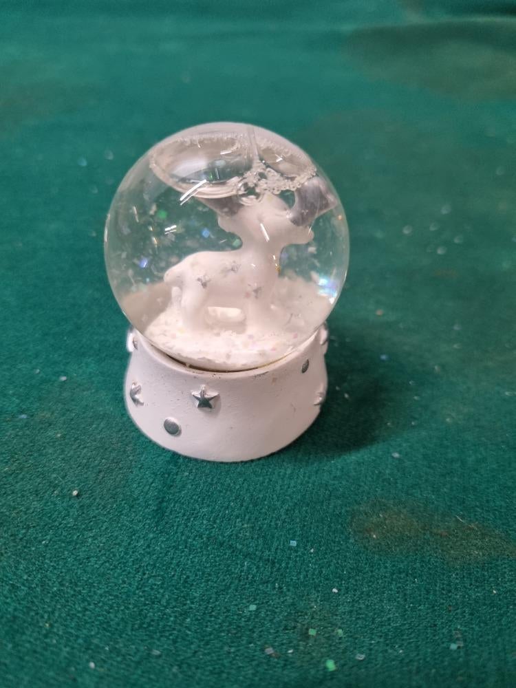 sneeuwbol klein met hert, Ophalen of Verzenden, 'T Olde Gre-j, Info@toldegrej.nl, Endepoelstraat 20f Didam