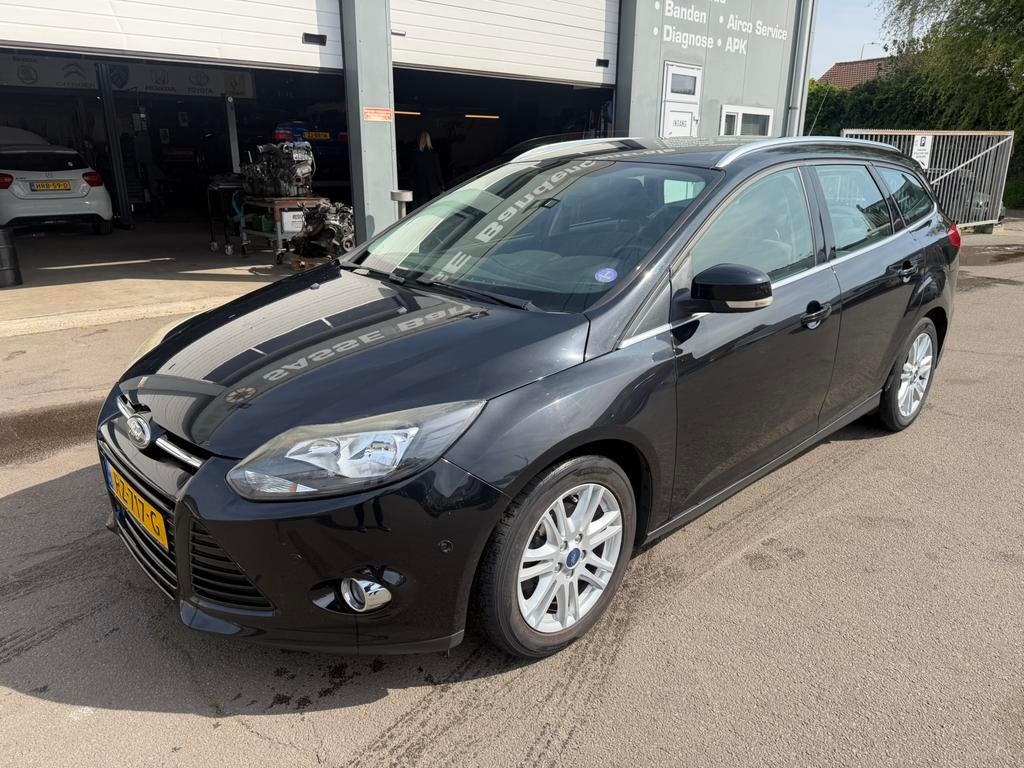 Ford Focus 1.0 Ecoboost 92KW Wagon 2012 Zwart, Euro 5, Zwart, Parkeersensor, Zwart