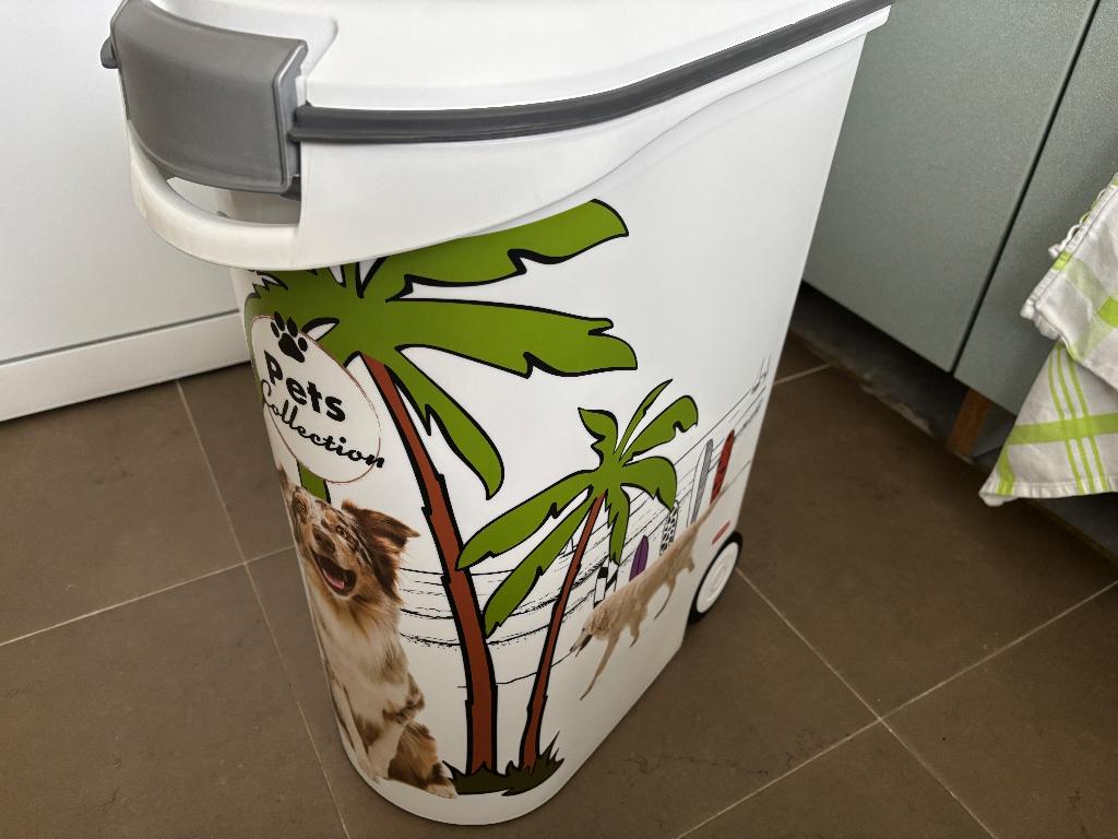 Pet's collection 20KG voer container met vershoud seal, Dieren en Toebehoren, Hondenvoerbakken en Drinkbakken, Zo goed als nieuw