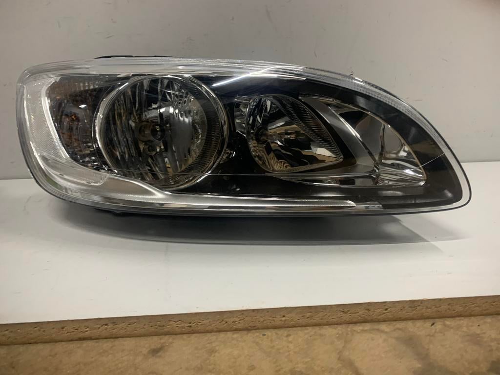 Koplamp volvo s60 v60 2014-2018 rechts valeo, Auto-onderdelen, Ophalen of Verzenden, Nieuw, Volvo
